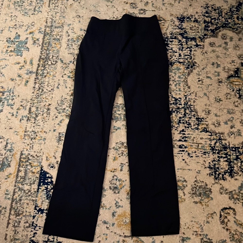 Athleta pants with pockets. Navy blue. Excellent condition